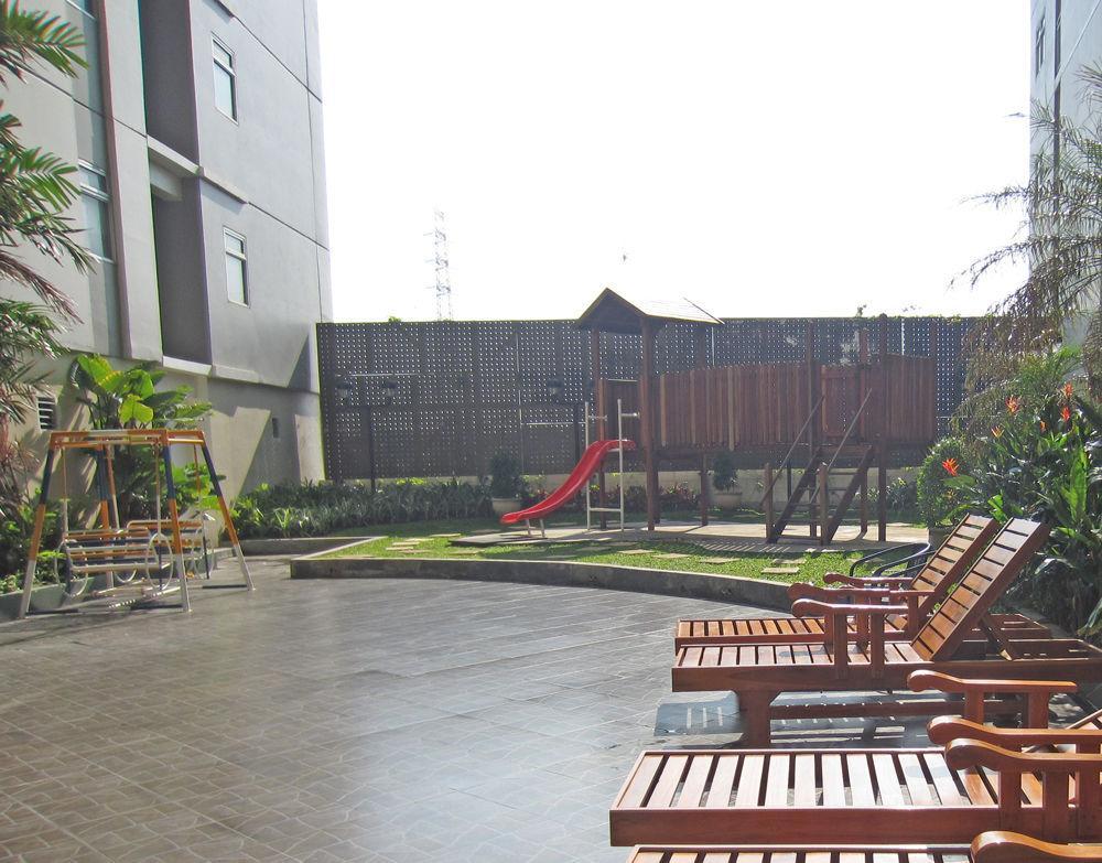 Hotel Gunawangsa Manyar Surabaya Exterior foto